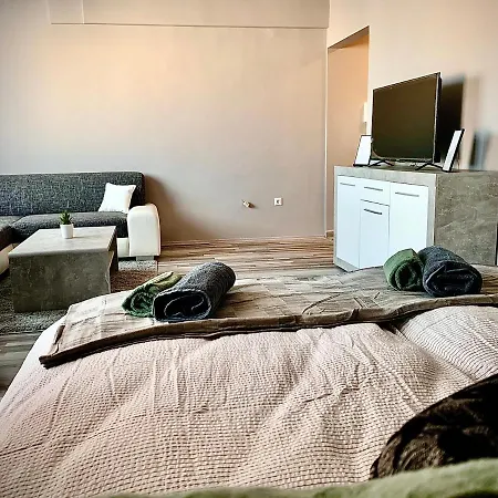 Backyard Apartman Apartament Miszkolc