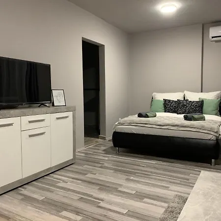 Backyard Apartman Miskolc
